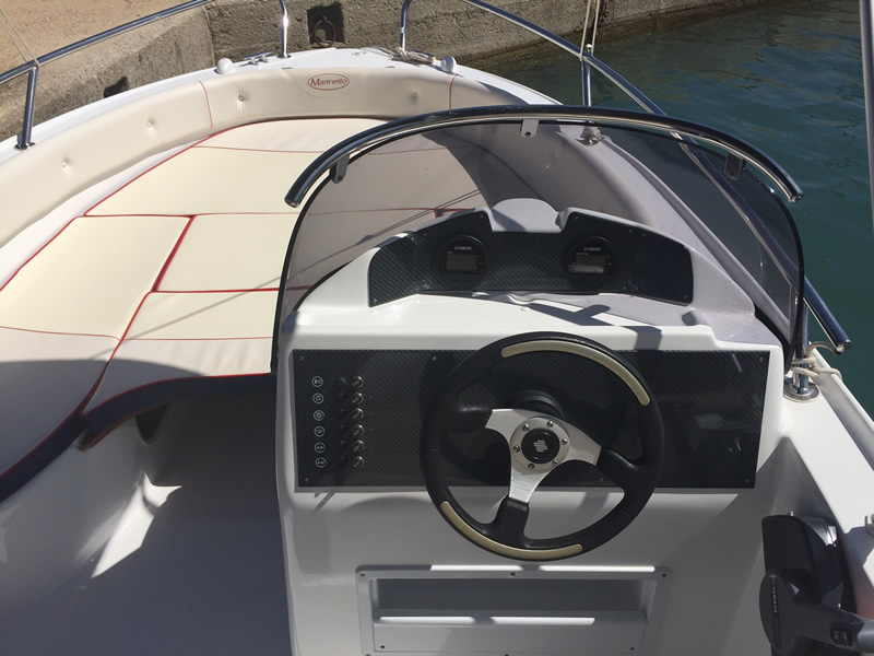 Marinelllo Eden 18 cockpit